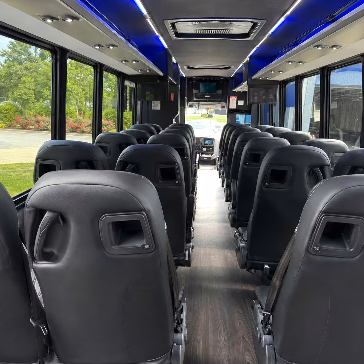 lowell 15 passenger minibus rental